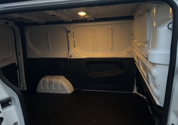 Renault Trafic cena 51900 przebieg: 177616, rok produkcji 2017 z Wołomin małe 67